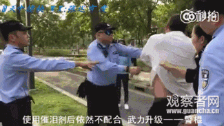 被噴辣椒水的兩人因阻礙執(zhí)法已被行拘